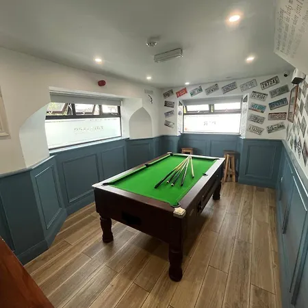 Апартаменты Corner House