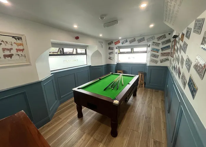 Apartment Corner House